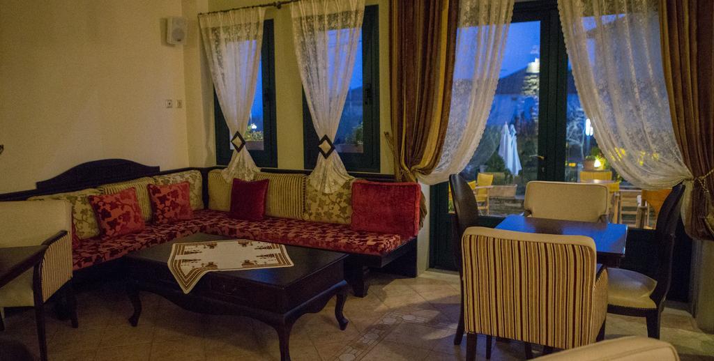 Evzin Hotel Káto Loutrákion المظهر الخارجي الصورة