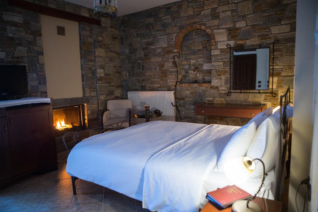 Evzin Hotel Káto Loutrákion المظهر الخارجي الصورة
