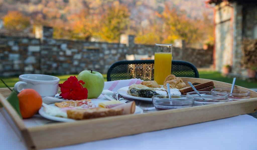 Evzin Hotel Káto Loutrákion المظهر الخارجي الصورة
