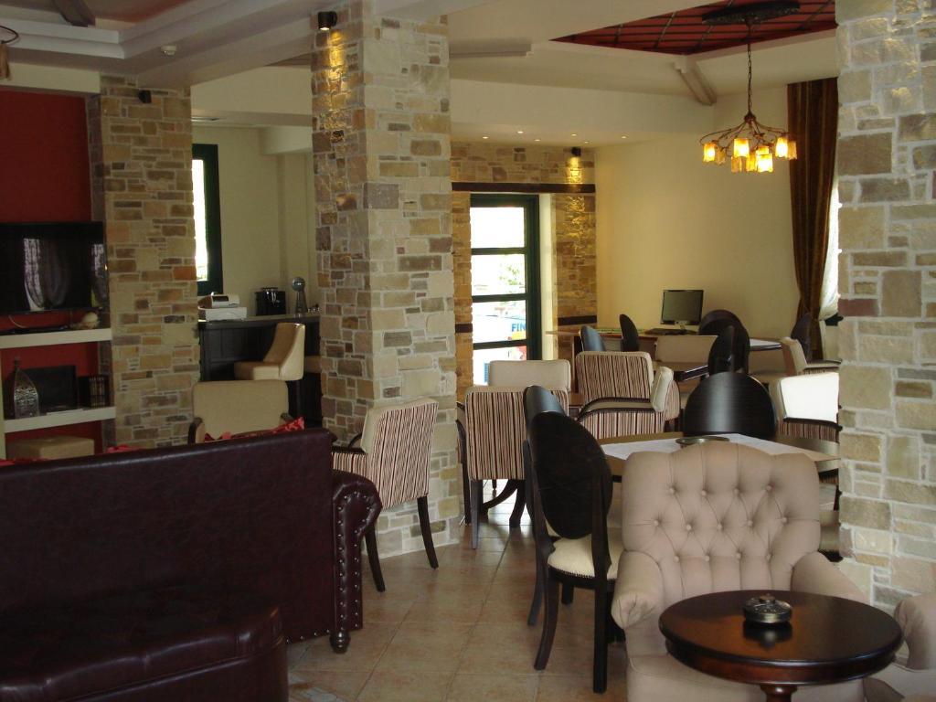 Evzin Hotel Káto Loutrákion المظهر الخارجي الصورة